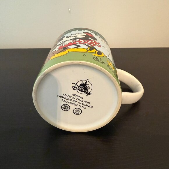Disney Store - Mickey & Minnie Mouse Picnic Kiss Coffee Mug - Picture 3 of 4